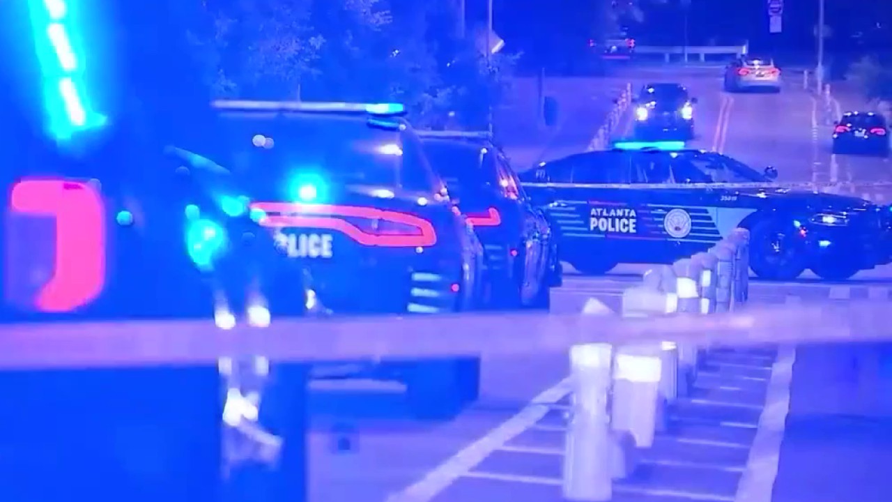 Four shot in downtown Atlanta, shooters on run