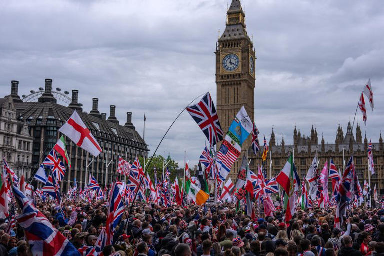 Police make 31 arrests at huge demonstrations in London