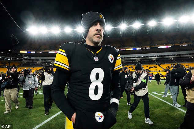 Aaron Rodgers Ends NFL Future Mystery After Steelers Stalemate