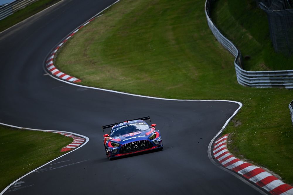 Verstappen's Flawless Drive Leads Mercedes 1-2 at Nurburgring 24 Hours