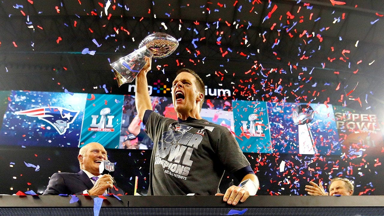 Tom Brady cracks jokes about 'cranky' Bill Belichick, Jets, Eli Manning ...