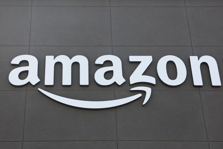 Consumers sue Amazon for not refunding Trump tariff costs