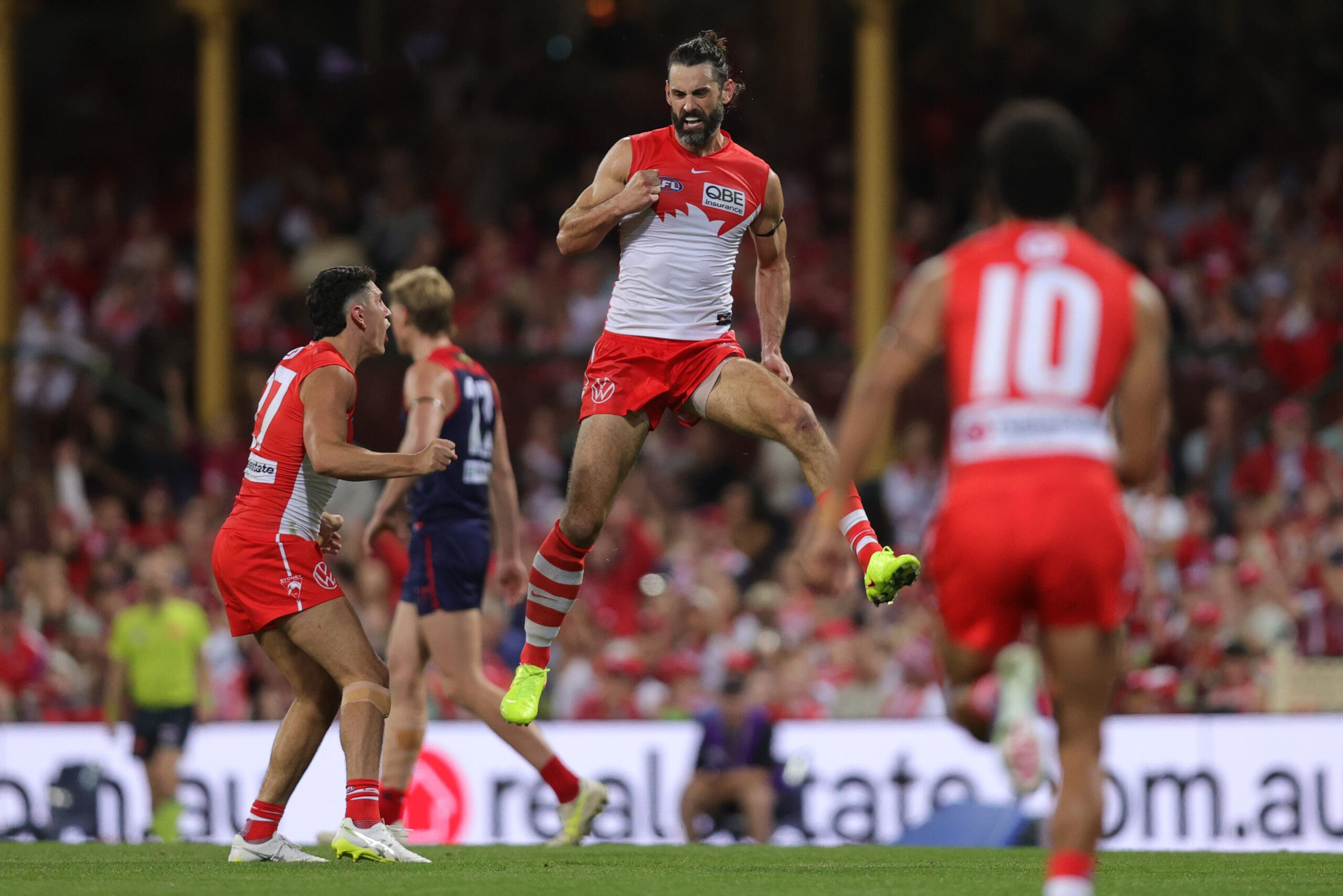 Who is leading the All-Australian ruck race?