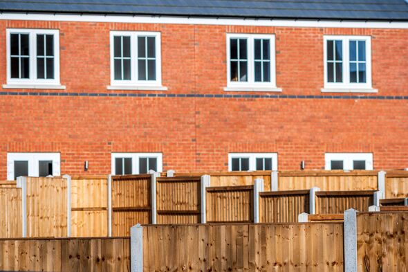 6 steps to resolve a noisy neighbour dispute and how to avoid court