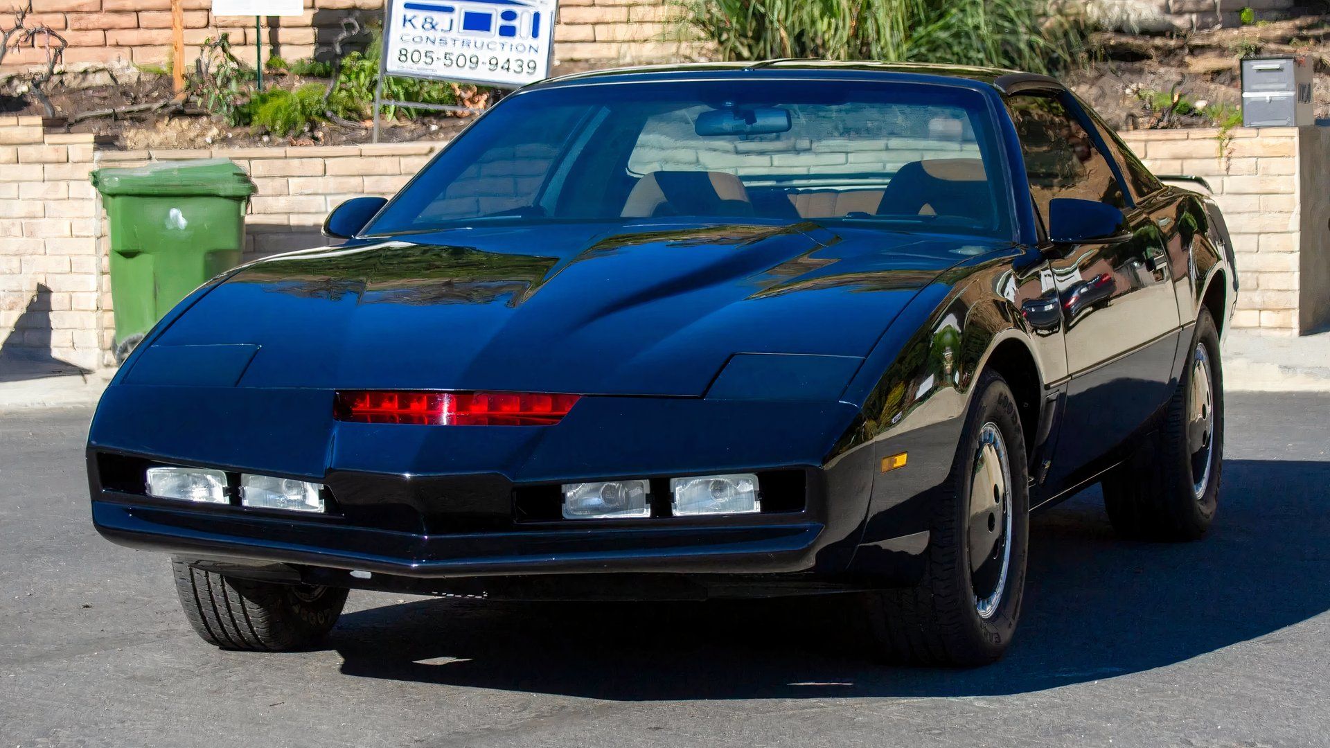 A museum's KITT replica just got a speeding ticket—and it hasn't moved ...