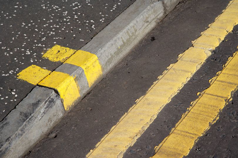 Drivers are only just learning what two vertical lines on a kerb mean