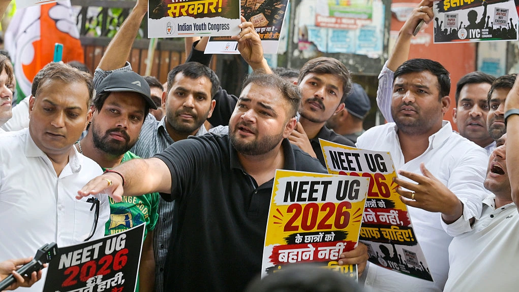 Govt rejects panel's pen-and-paper push, backs CBT for NEET