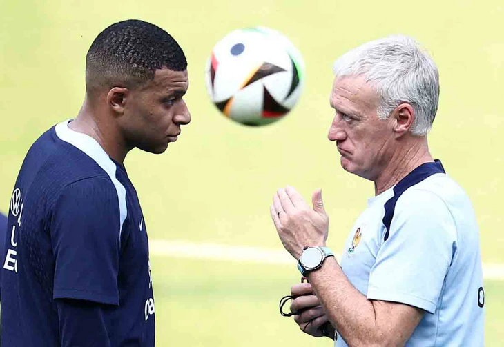Cơn đau đầu của những HLV World Cup