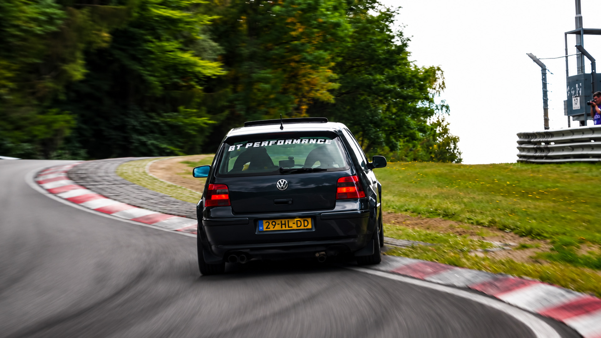 Volkswagen Golf pushes hard and slides off on Nürburgring