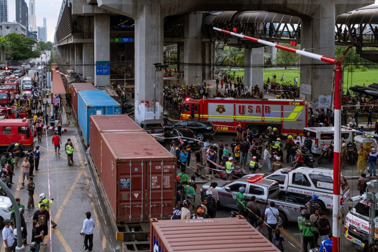8 dead, 32 injured after freight train smashes into a bus in Thailand