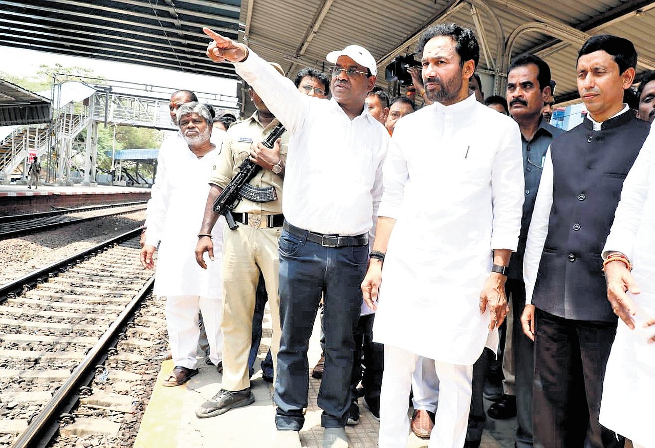 Centre committed to upgrading rail infra in old city: Union Minister ...