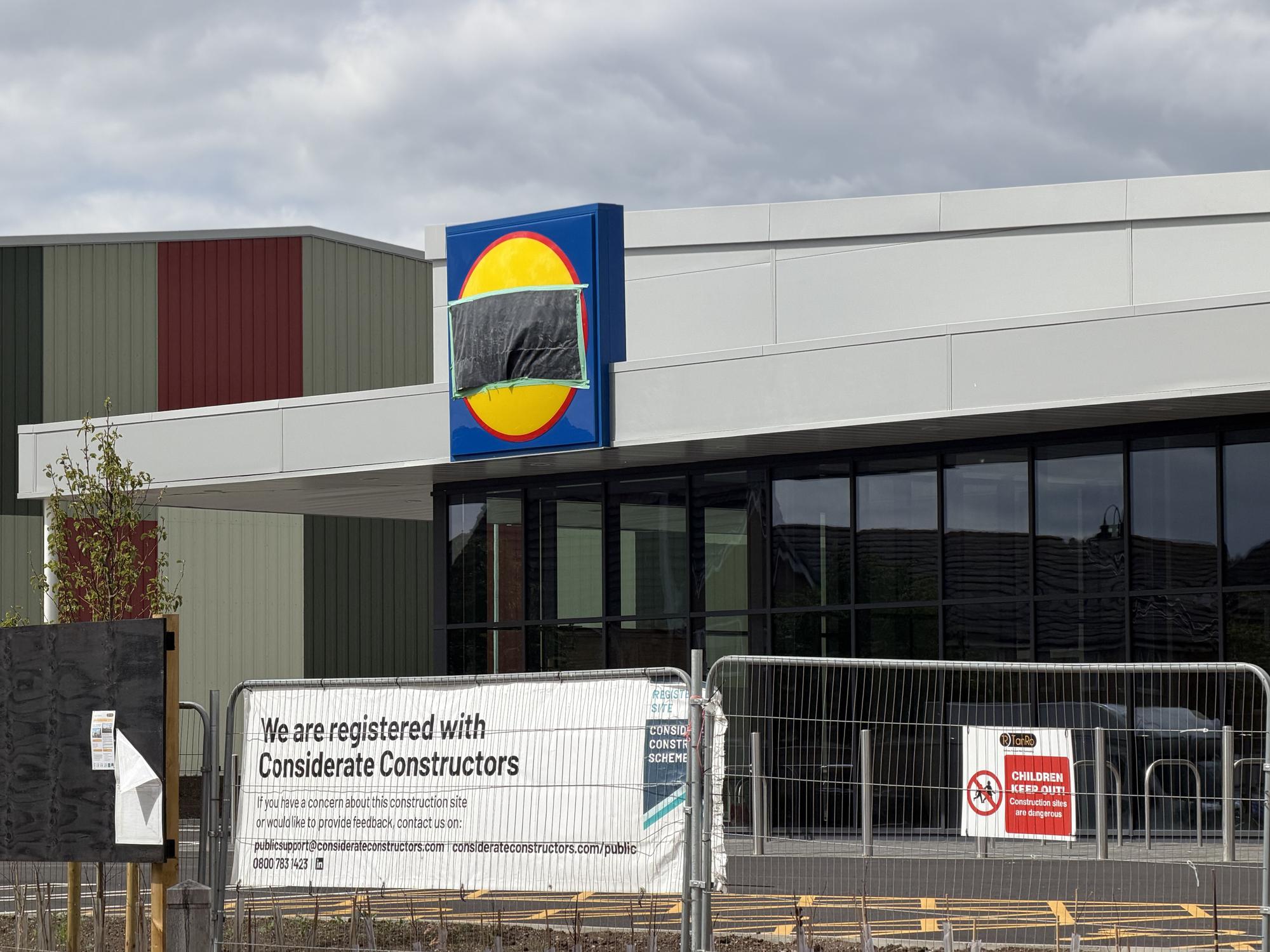 Photos show construction of new Lidl in Hampton nearing completion ...