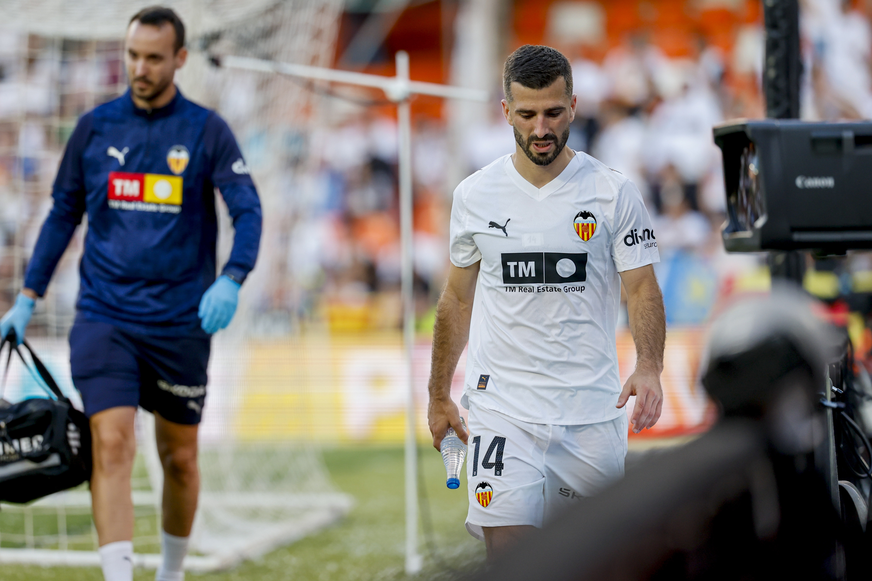 El Valencia busca la salvación en el cierre de Liga de la Real en Anoeta