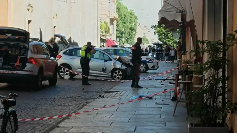 Strage a Modena, travolge in auto 8 passanti ad alta velocità (amputate ...