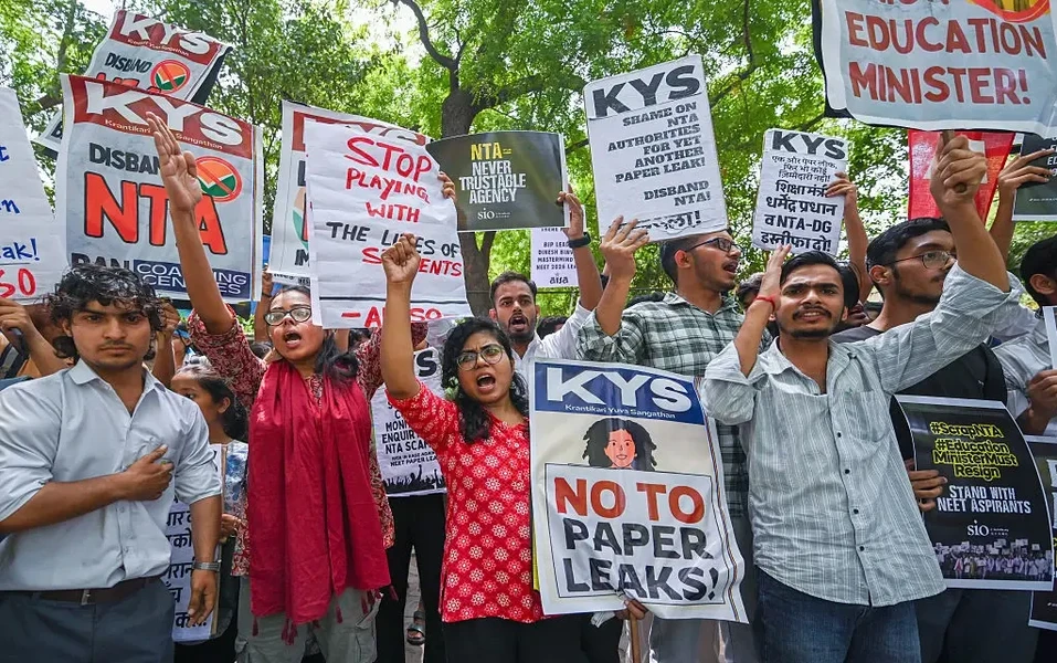 Govt rejects panel's pen-and-paper push, backs CBT for NEET