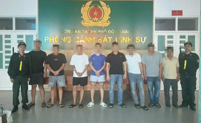 Triệt phá đường dây cá độ bóng đá quy mô lớn trên không gian mạng
