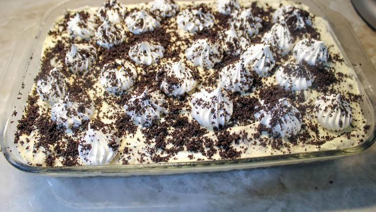 We could eat this Oreo brownie delight with a spoon!