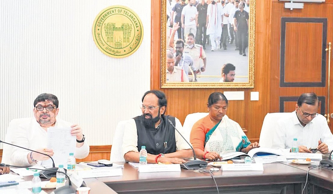 Minister Uttam Kumar Reddy sets December 2027 deadline for Devadula ...