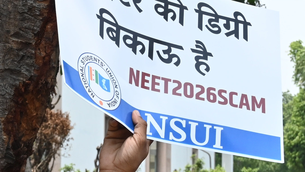 Govt rejects panel's pen-and-paper push, backs CBT for NEET
