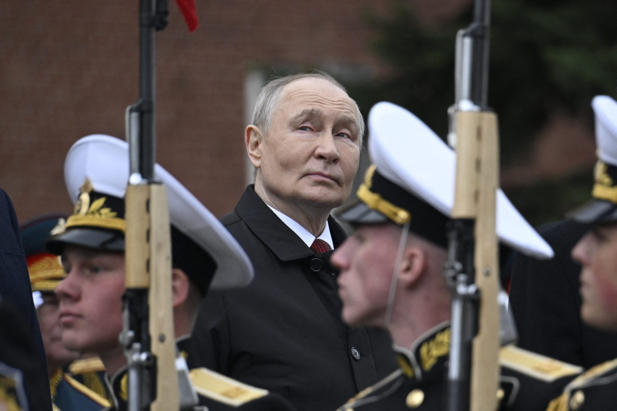 Former top Russian official admits the country is over Putin and can ‘imagine a future without him’ — even elites bail as Kremlin seizes their assets