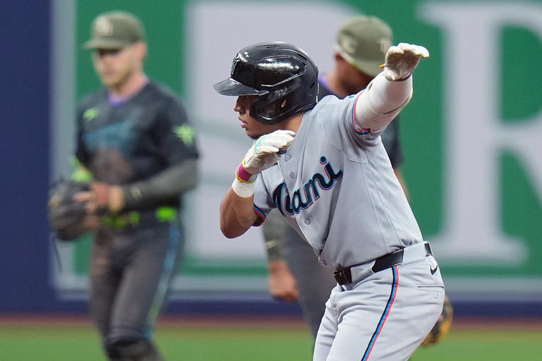 Marlins score 8 runs in 10th inning to top Rays 10-5