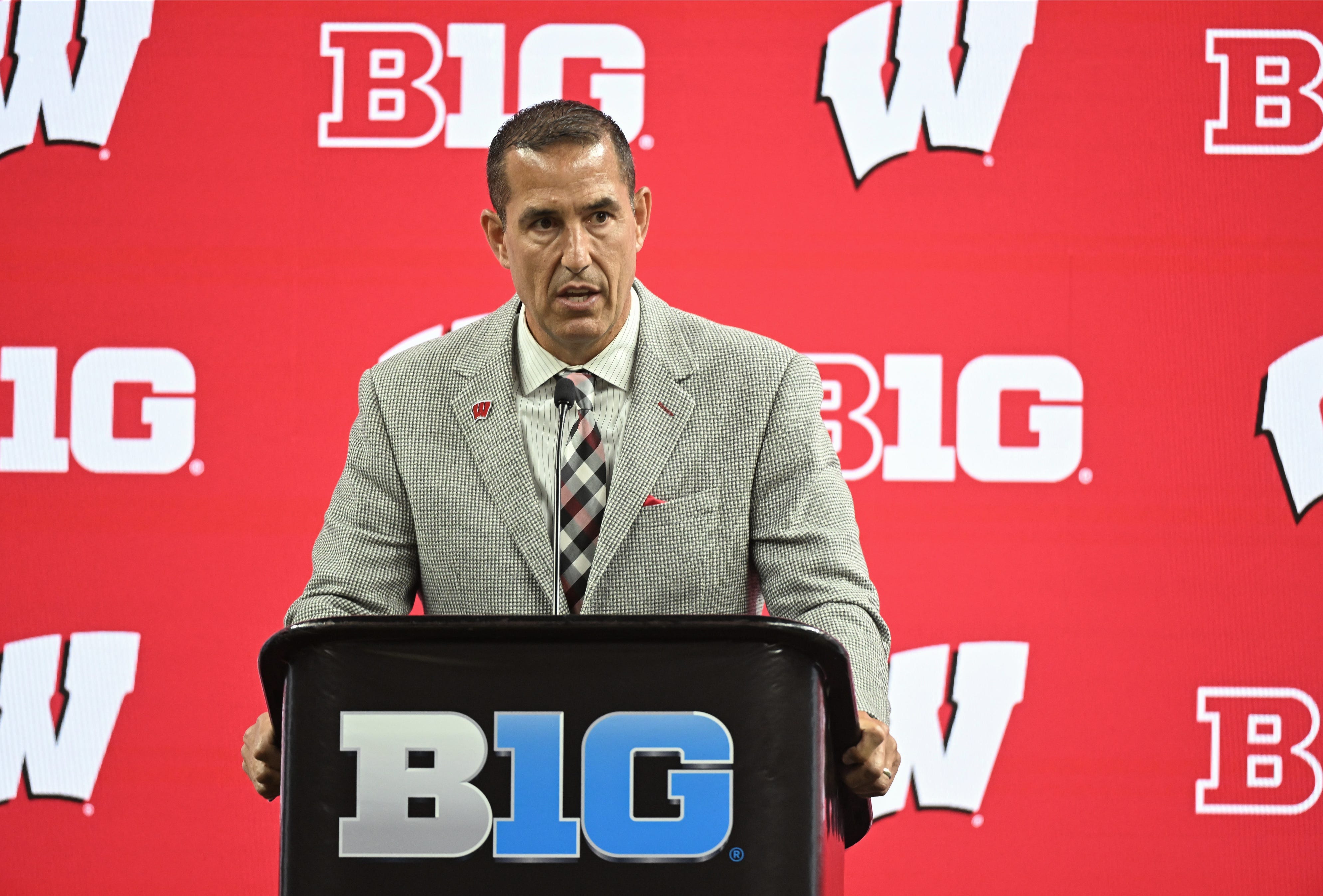 Where Wisconsin football sits in CBS Sports' national rankings