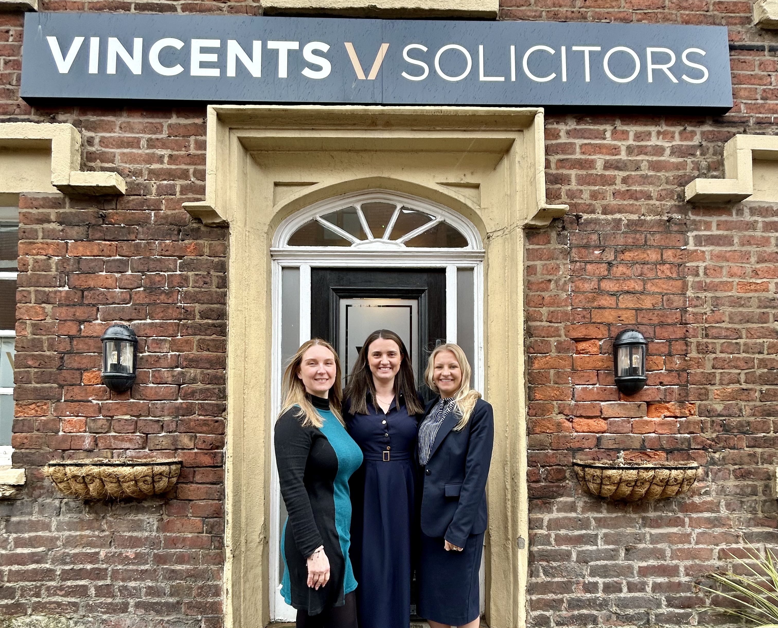 \u0026#39;Thank you to everyone\u0026#39; - Vincent Solicitor\u0026#39;s Poulton team to brave rollercoaster walk for ...