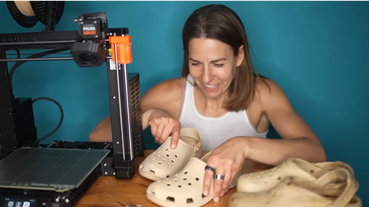 Ali Spagnola handcrafted a pair of wooden Crocs from scratch