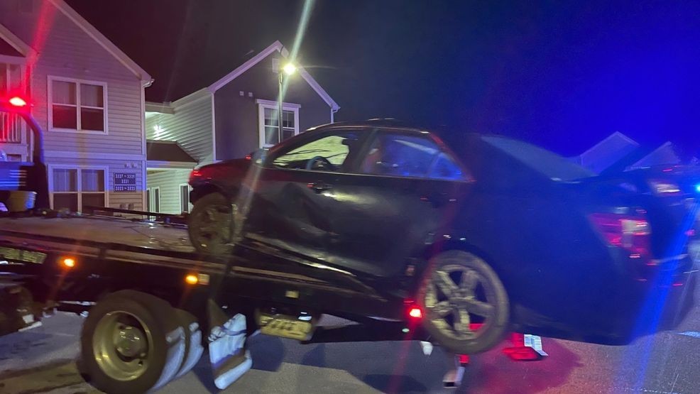 67-year-old woman dead after car crashes into retention pond in Powell