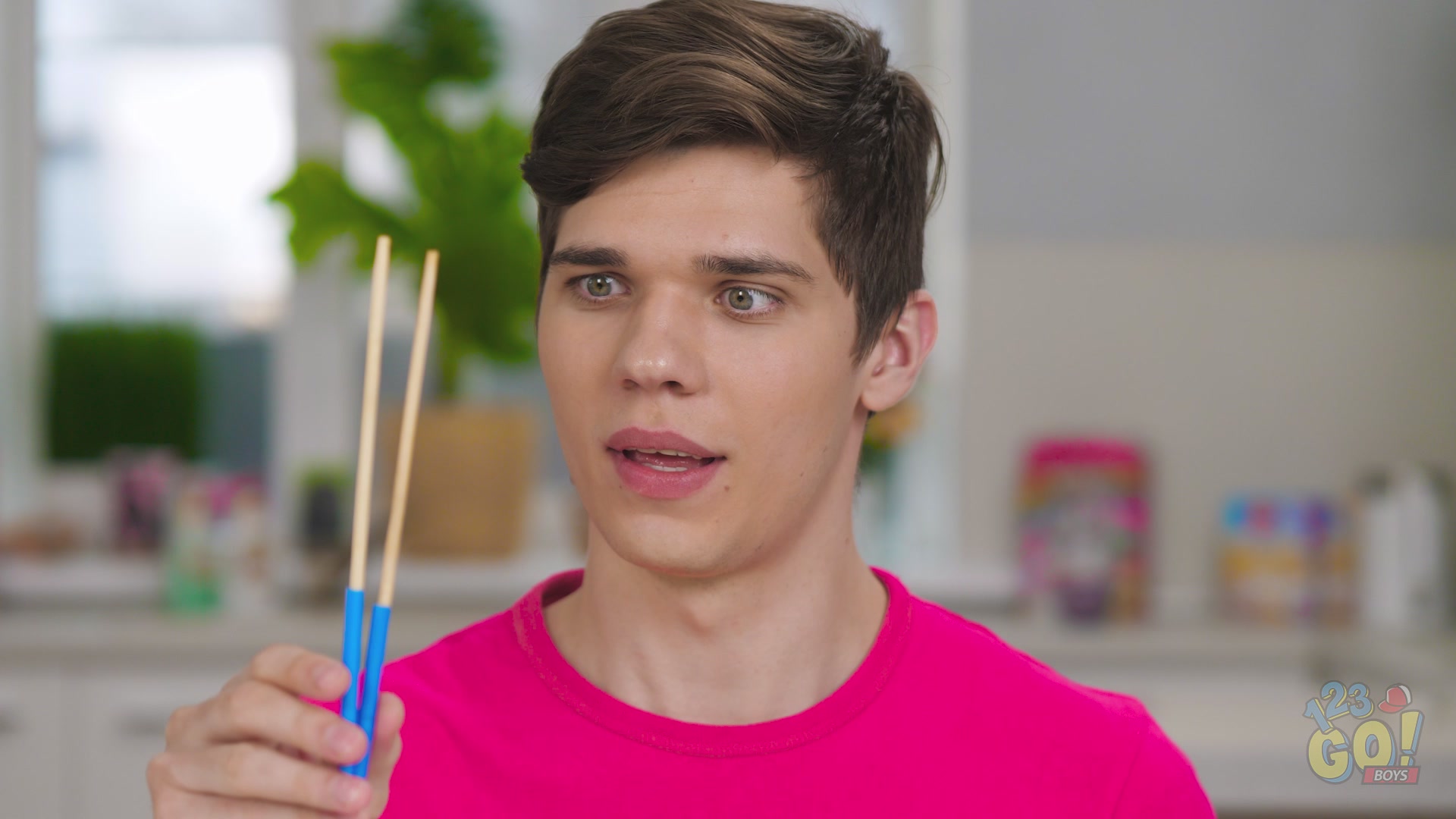 Creative cooking tricks and funny life hacks for everyday fun