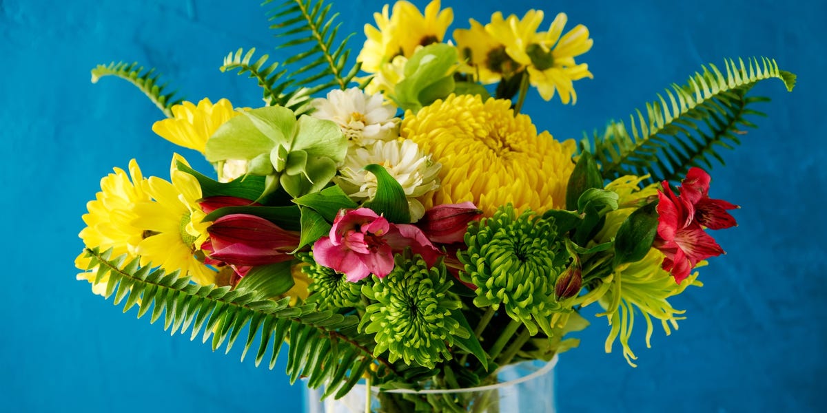 6 Ways to Make Fresh-Cut Flowers Last Longer
