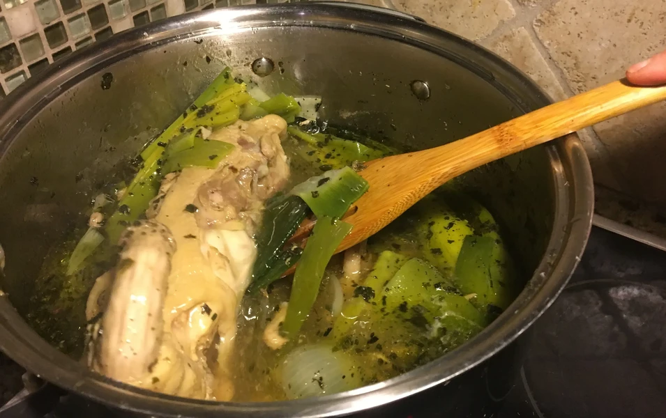Bone broth secrets for flavor and wellness