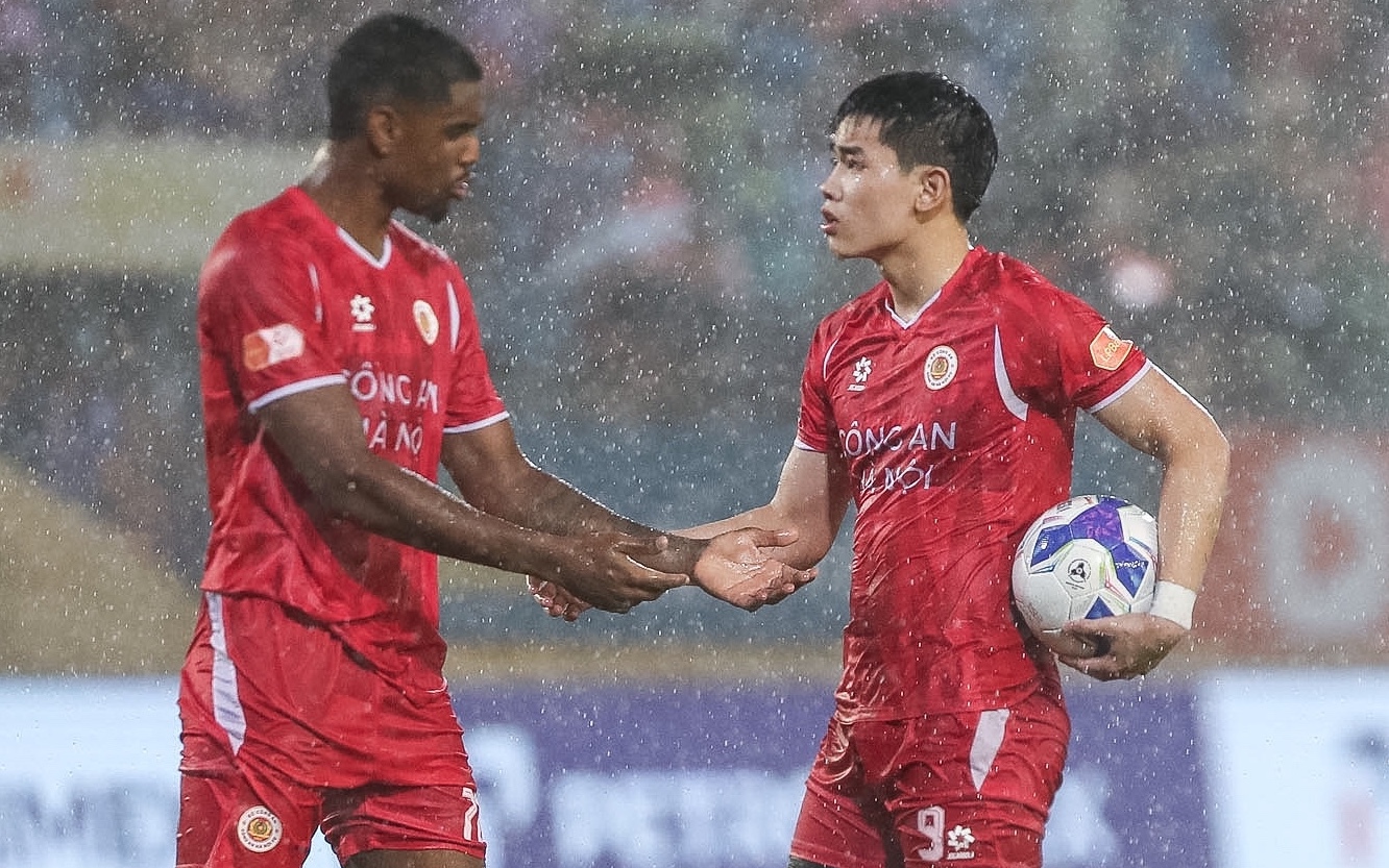 Hai bàn thắng mang về chức vô địch V-League cho Công An Hà Nội