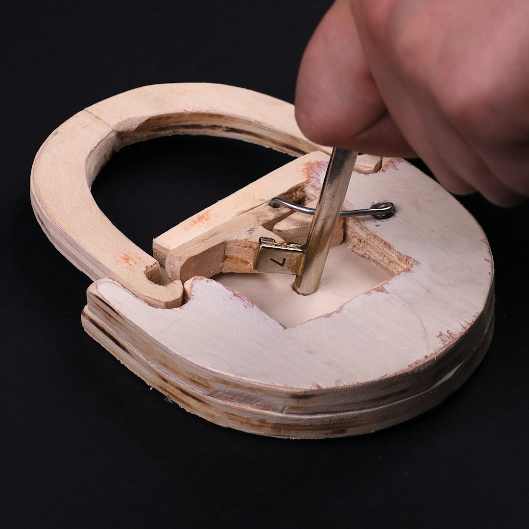 A wooden lock with a working key🔐