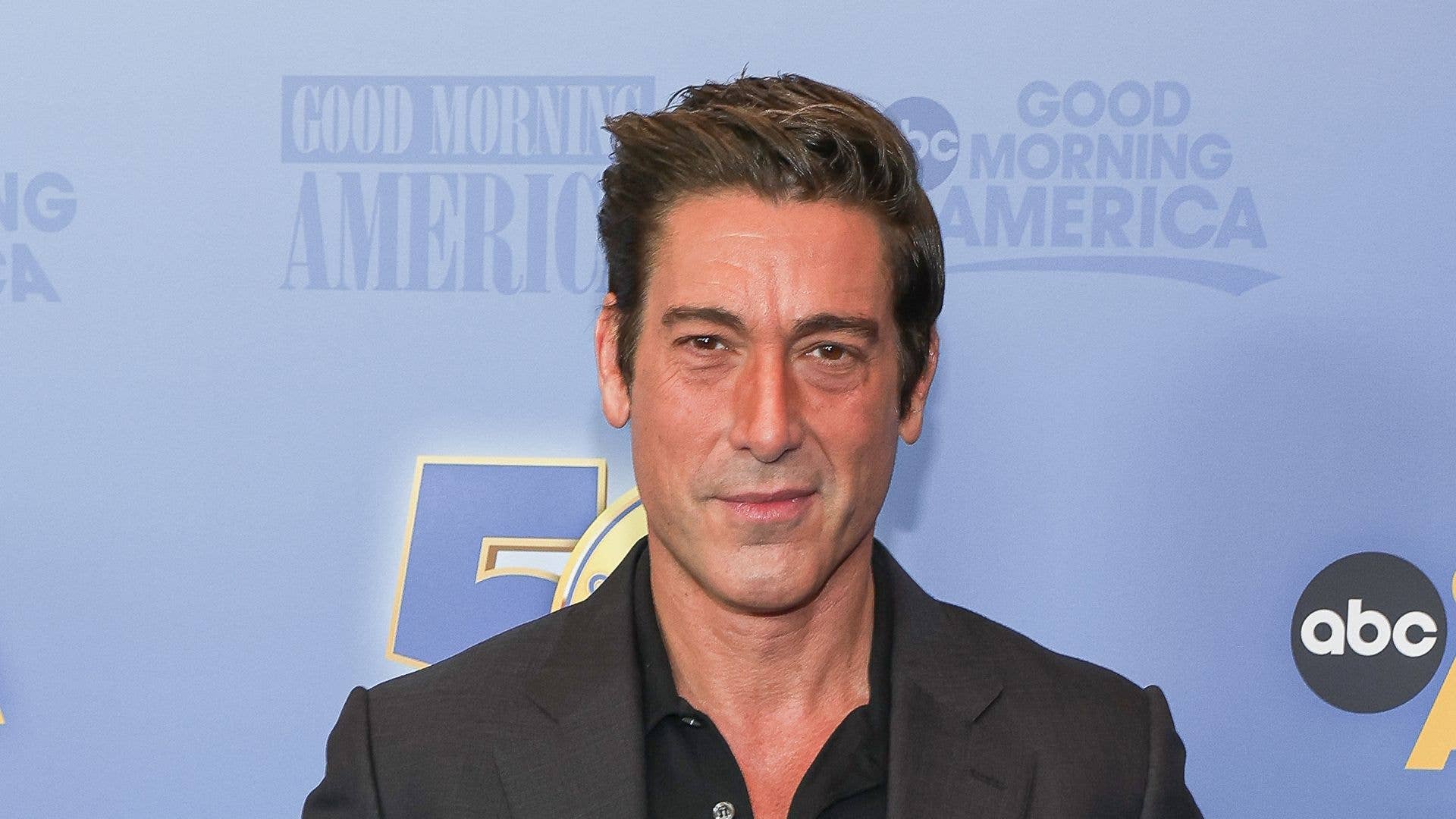 'Handsome' David Muir leaves fans with a lot to say over latest photo ...