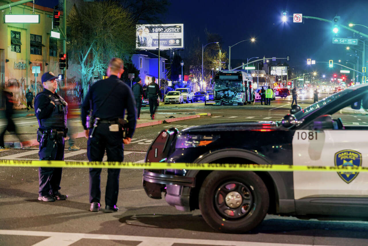 3 dead, 5 injured after car strikes people outside Oakland store