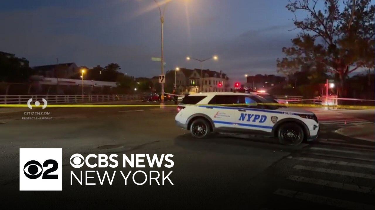 2 kids hurt when stray bullet shatters car window in Bronx, NYPD says