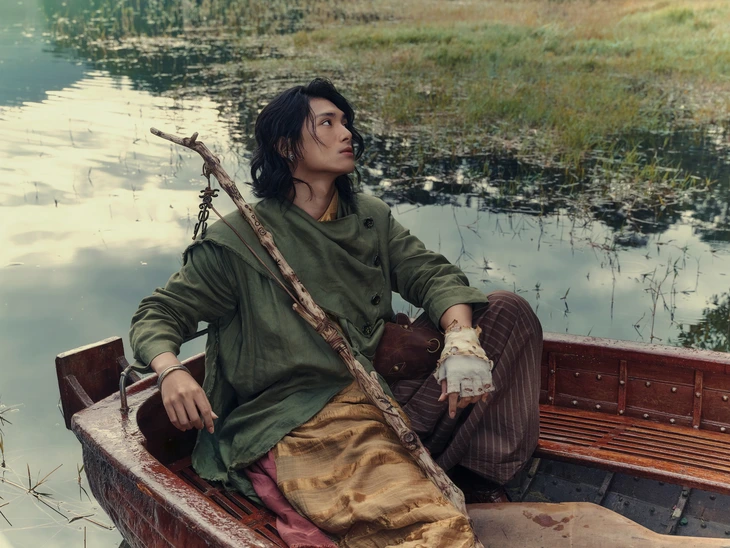 Grey D bước vào cuộc chơi concert cùng không gian bí ẩn