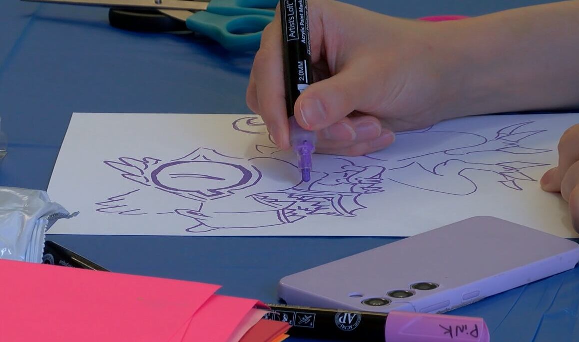 Friends gather for ‘Art for Murry’ event as search continues for ...