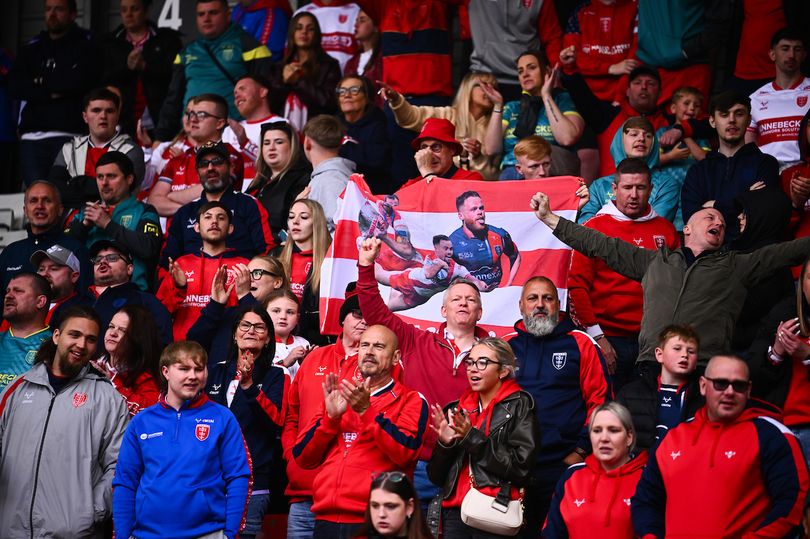 Super League attendances as just one team records five-figure crowd in ...