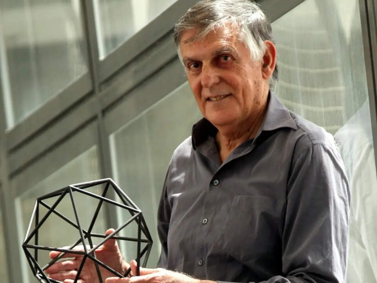 In 1982, a metal revealed a 10-fold structure scientists thought was ...