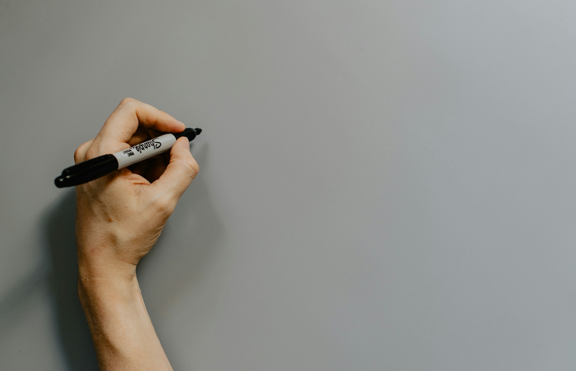 Lefties, listen up: 17 things science reveals about left-handed people
