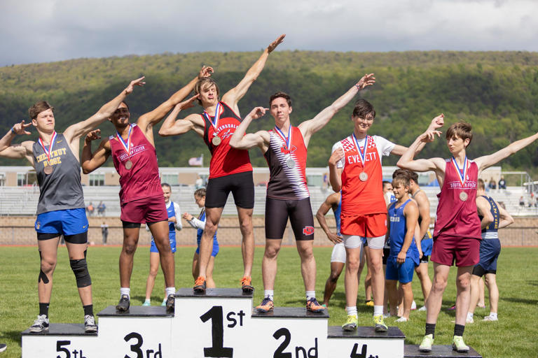 Fulton County track athletes shine at District 5 championships