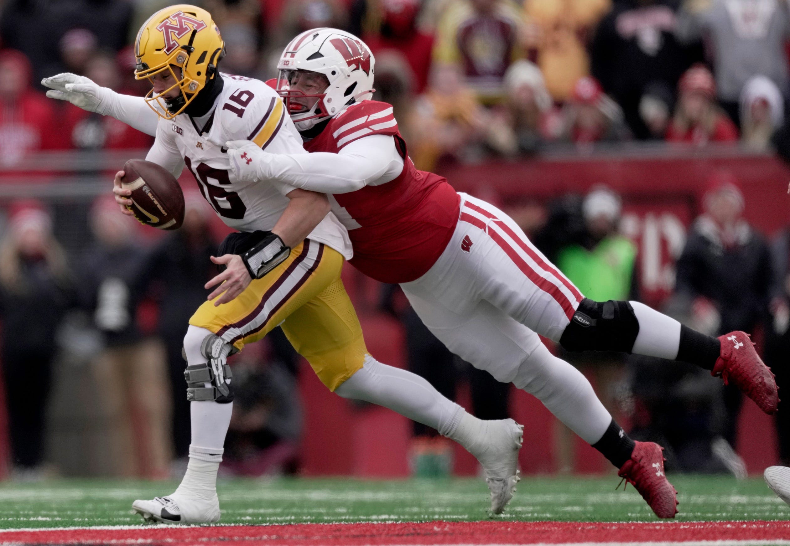 Former Wisconsin star makes depth chart for prestigious CFL franchise