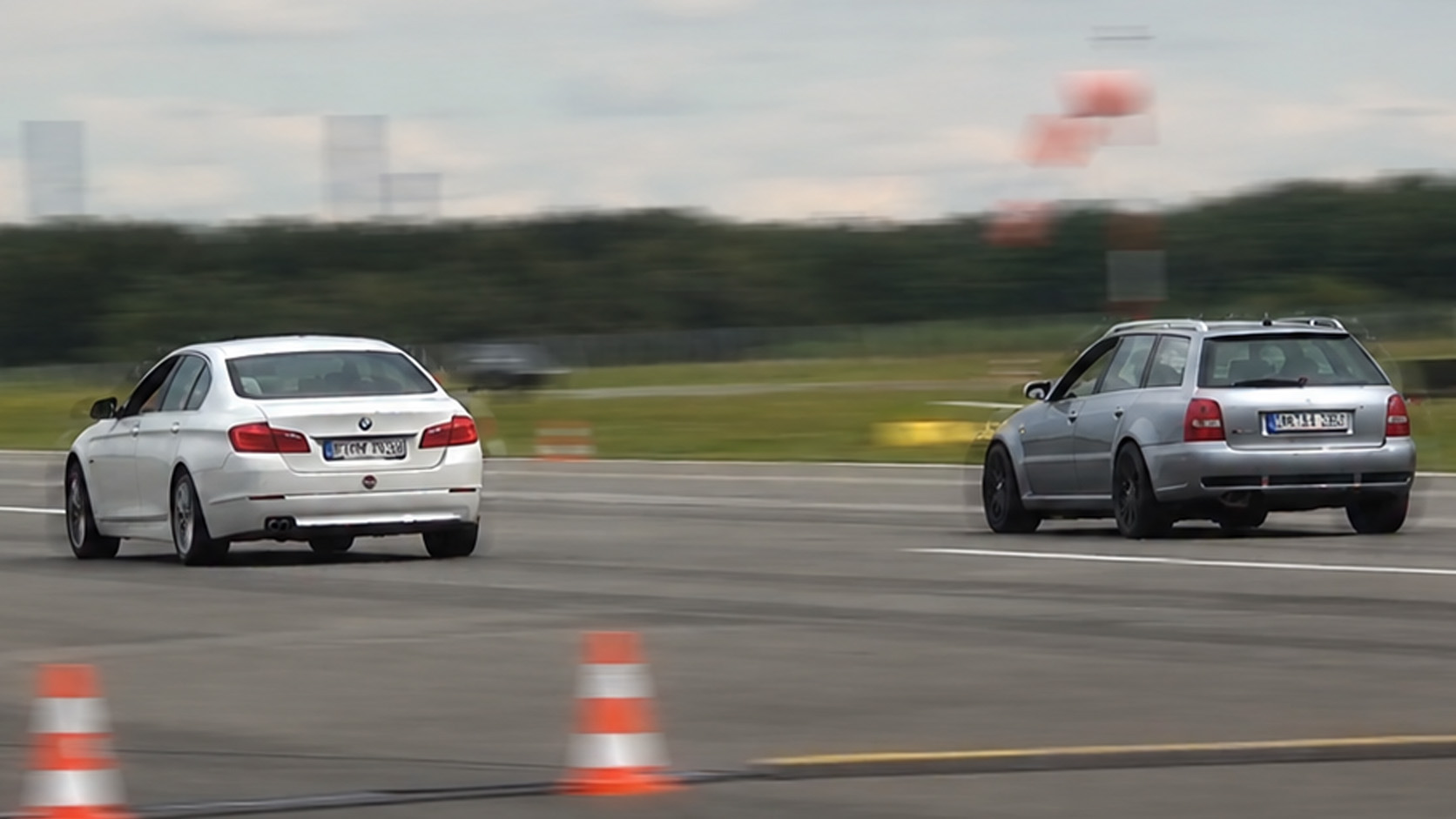 BMW 530i faces Audi RS4 in a quarter-mile drag race