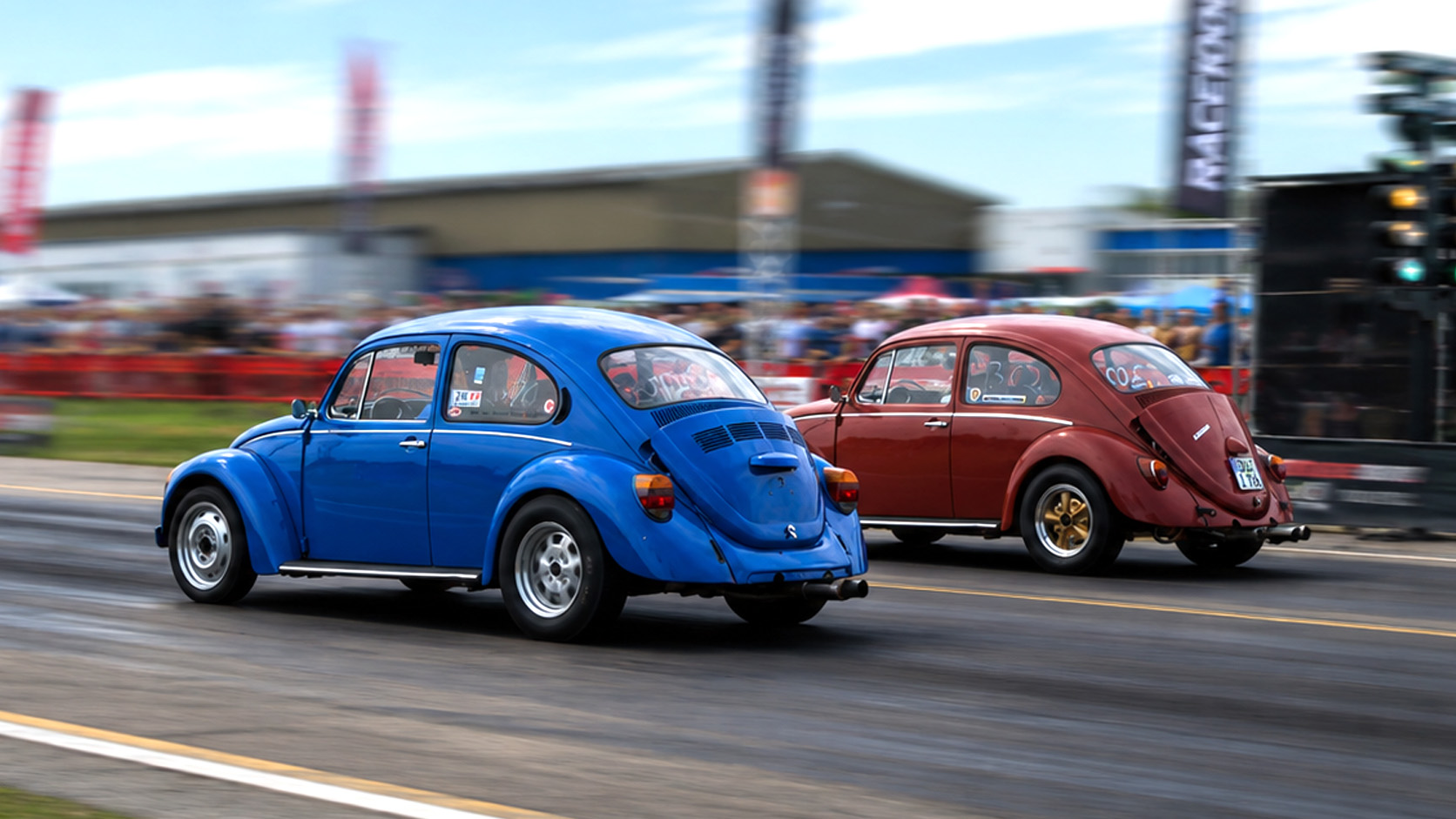 VW Beetle 1300 vs 1600 shows old-school quarter-mile charm