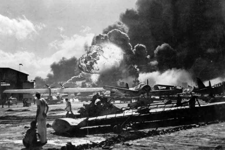What makes the USS Arizona different from any other dive site in America