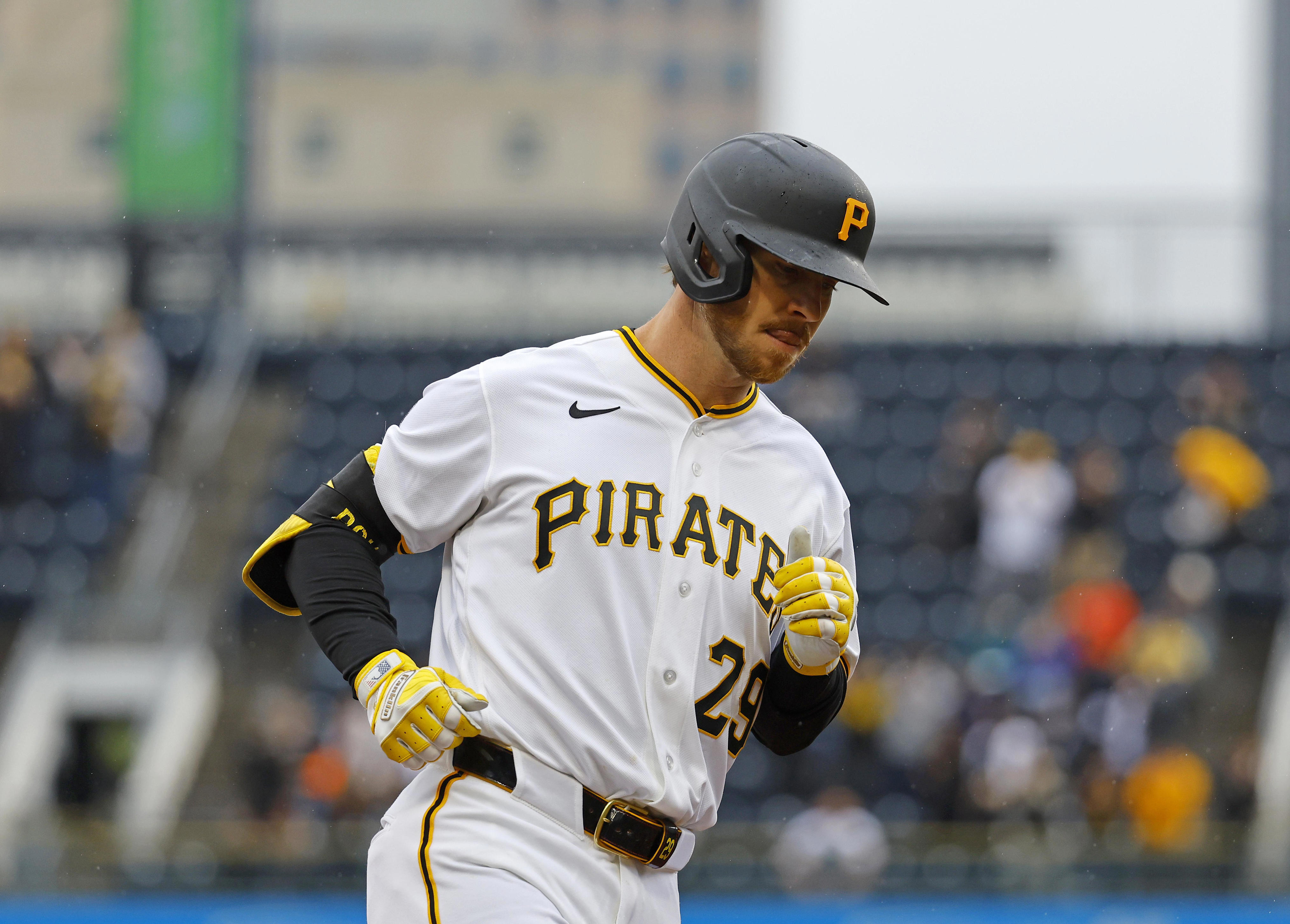 Pirates move Ryan O'Hearn to 10-day IL
