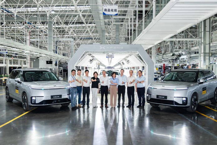 XPENG's first mass-produced Level 4 robotaxi rolls off the production ...