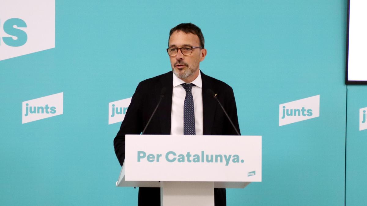 Junts acusa a ERC de aprobar los presupuestos a cambio de nada y le ...